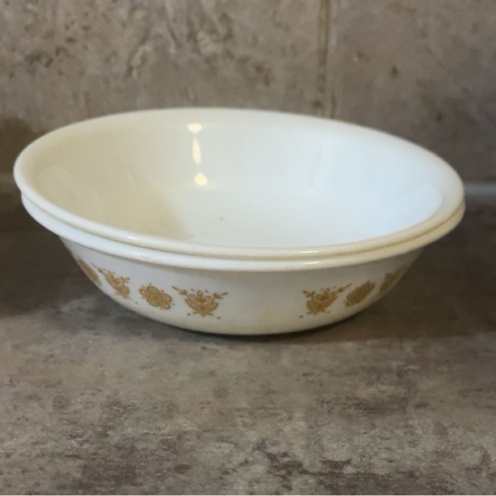 🤍Lot(Plates&Bowls) of Vintage Corelle Gold Floral Dishes 🤍 - Picture 4 of 11